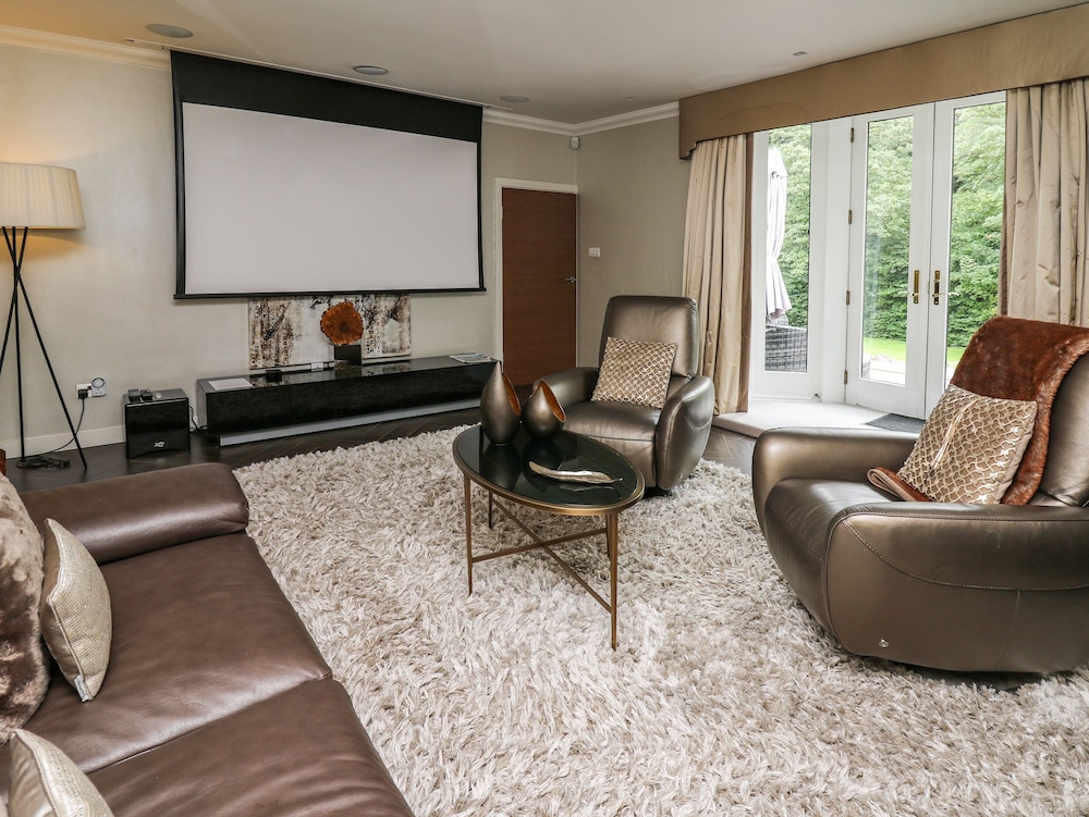 Glamorgan House
