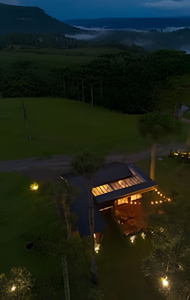 Green Cabin