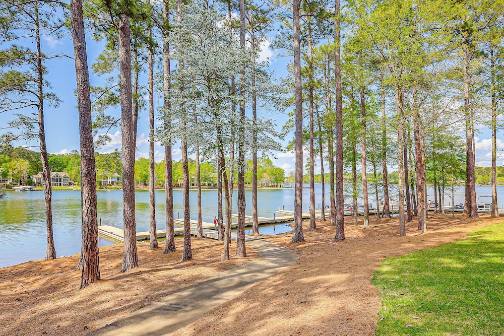 Lake Oconee Condo w/ Boat Ramp & Trail Access!