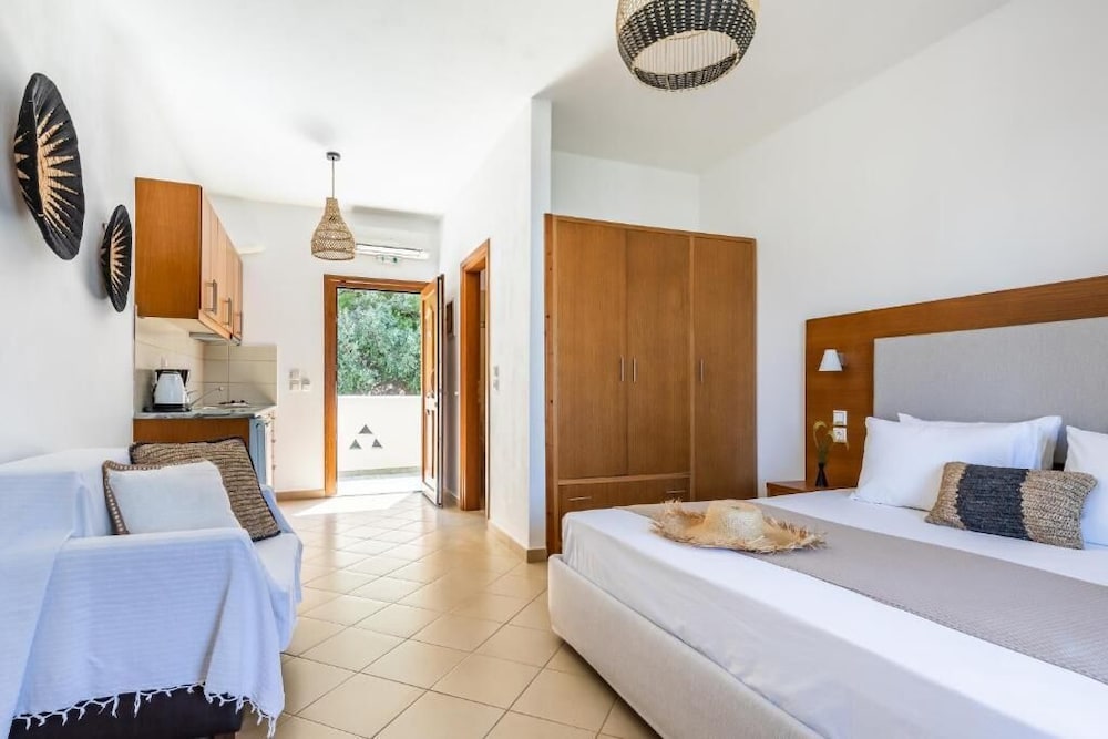 Evlalia Studios & Villas