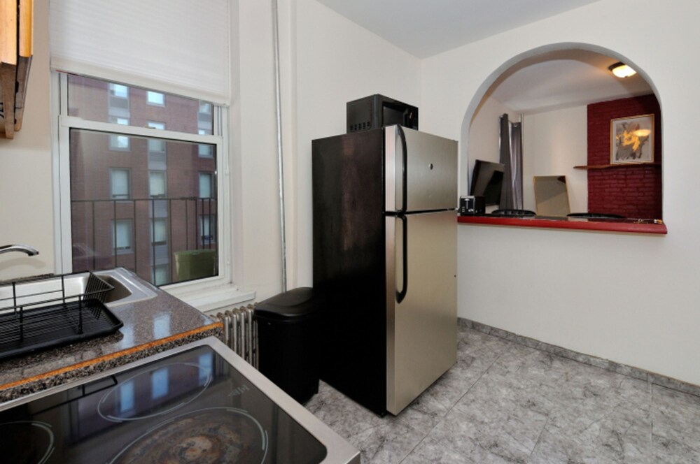 2BR Upper East Side Near Central Park