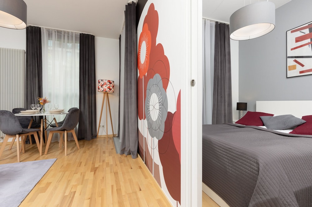 Apartment With Bathub by Renters view 3