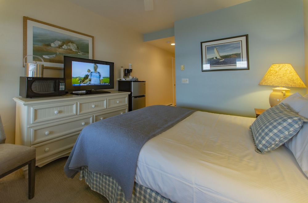 Edgewater Resort