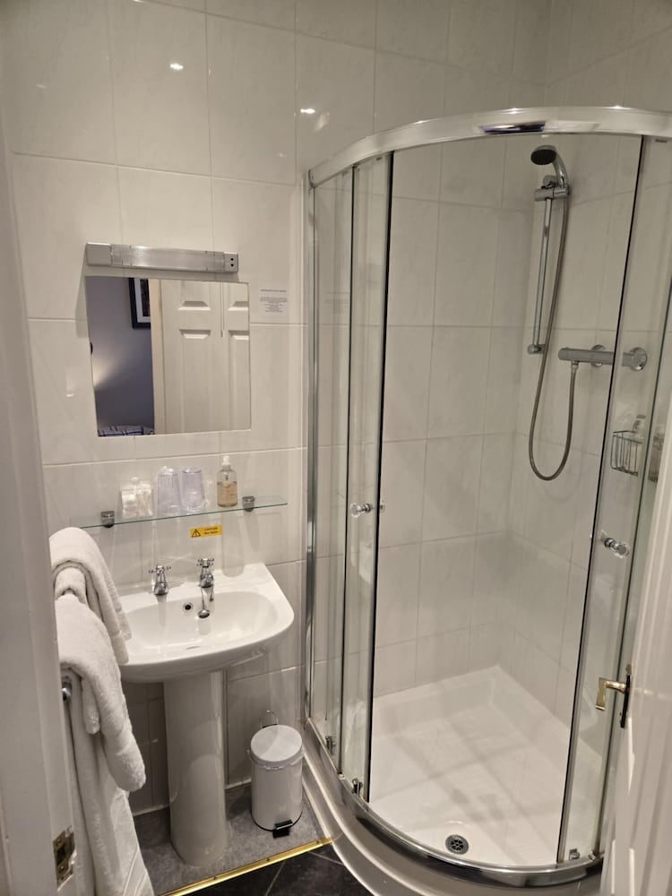 Q Accommodation