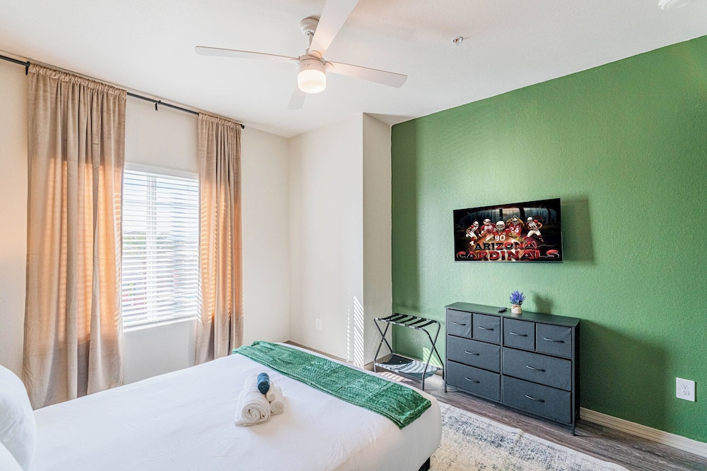 ROVE LIVING/KL - Cardinal 95