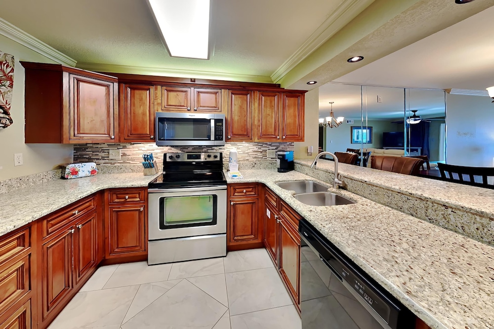 Emerald Isle Fort Walton Beach by Southern Vacation Rentals