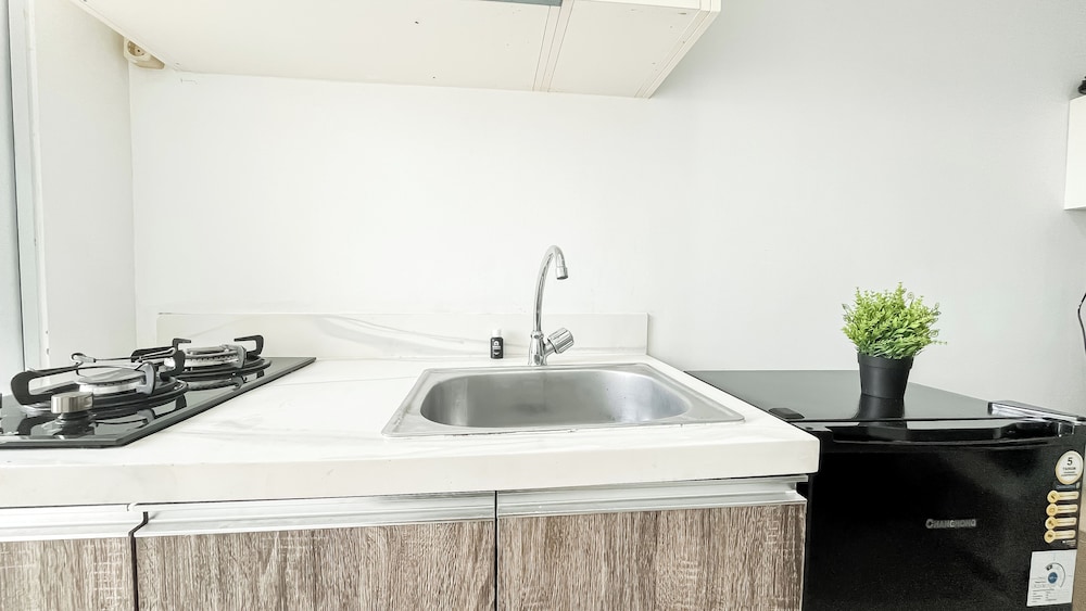 Minimalist Look 1Br At Apartment Vittoria Residence