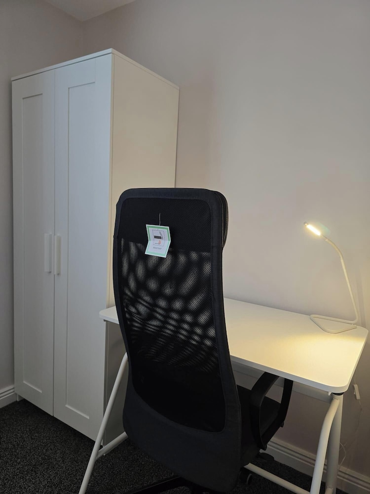 Dublin - 3 Bedroom Cosy Home - Sleeps Max 7