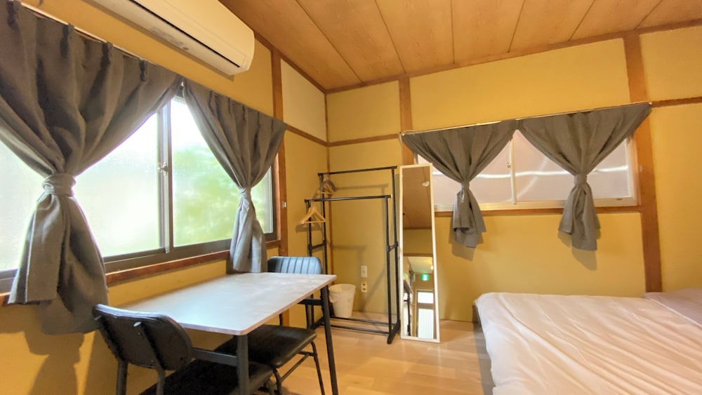 AkiraHome Tsurumibashi