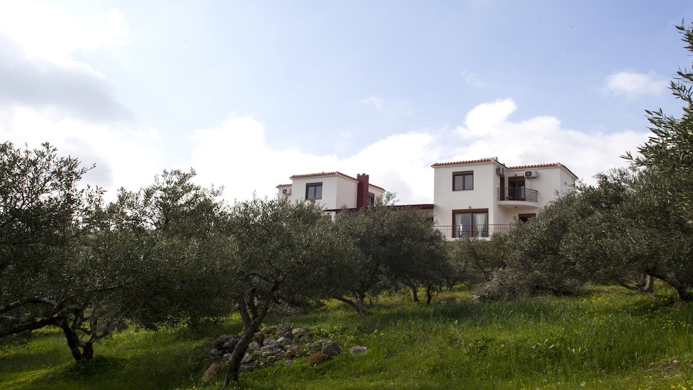 Foivos and Athina Villas