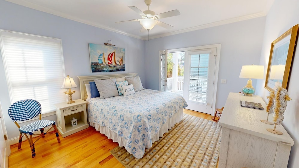 Mimi's Mermaid's & Memories by Tybee Vacation Rentals