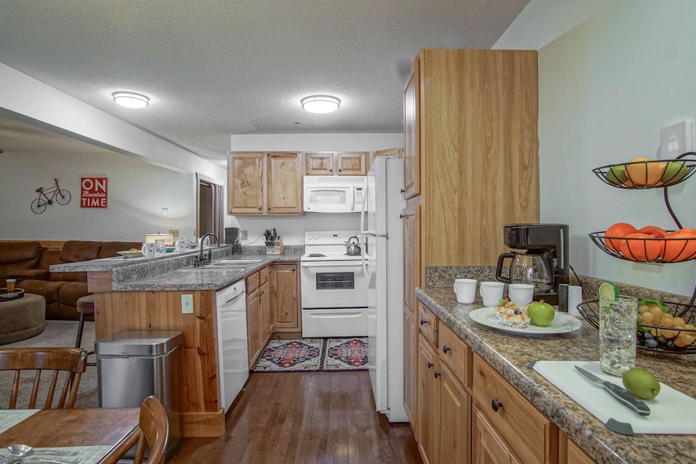 Summit 307d 3Br Condo Close to the Village