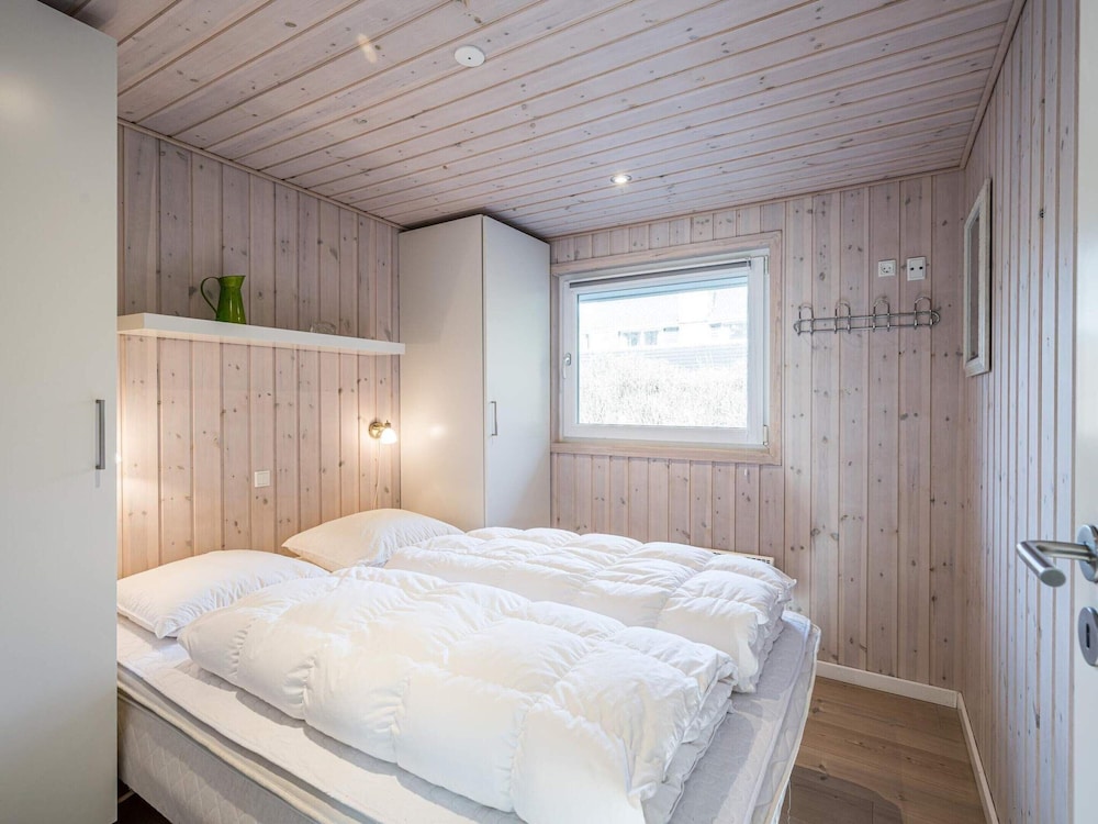 6 Person Holiday Home in Henne view 3