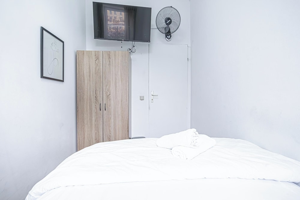 Cozy Room Shared Apt Millennium Tower