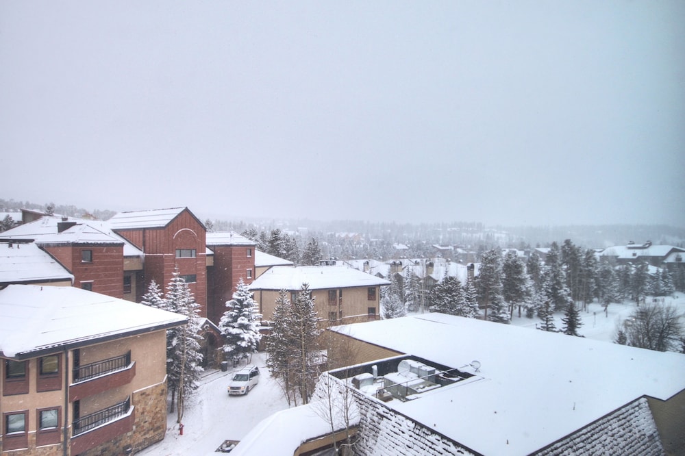 Hotel Ski-in/ski-out Studio W/snowy Alpine Views - Walk To Main St Studio Bedroom Condo by RedAwning - Image 1