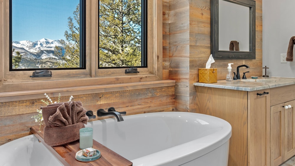 Hearthstone Luxury Vacation Rental At Windcliff 5 Bedroom Home