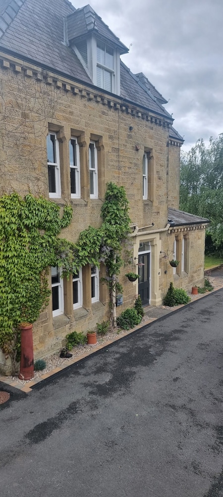 Eastfield Lodge