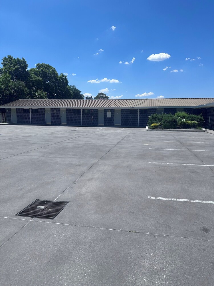 Albury Garden Court Motel