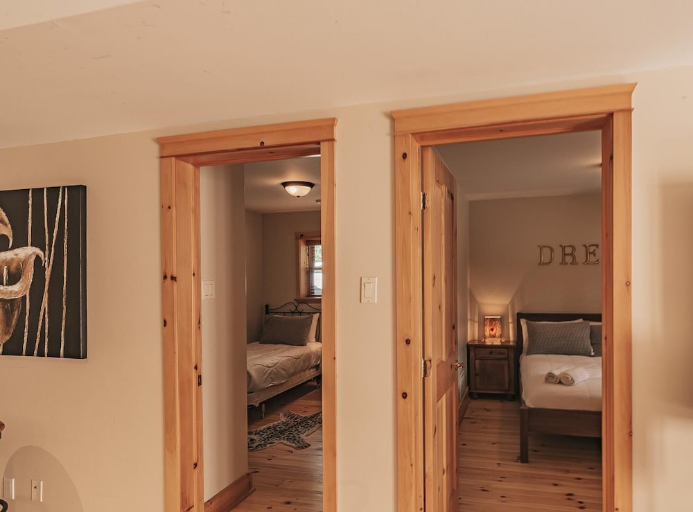 Harfang 51 - Stunning log Cottage With Private hot tub Pool and Scandinavian dry Barrel Sauna