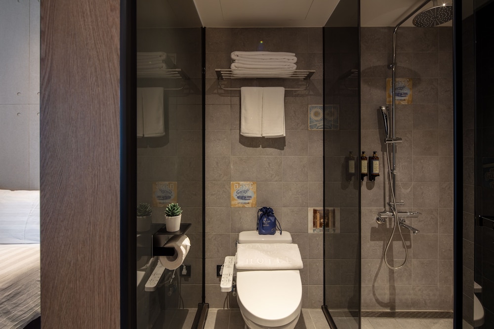 Roaders Plus Hotel Theme