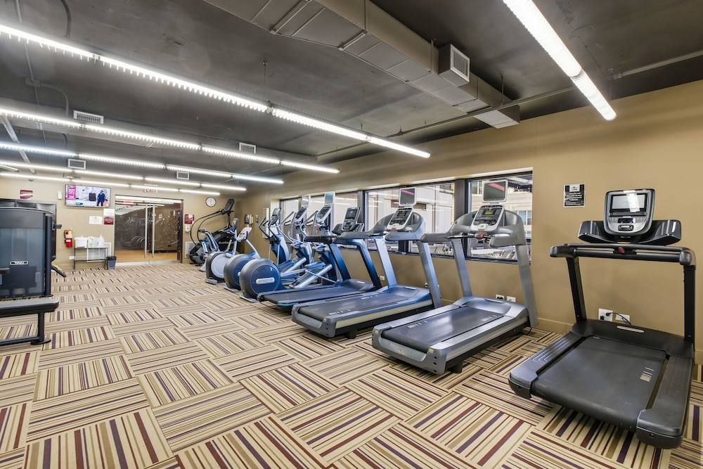 2bd River North Million Dollar Views! Parking Incl 2 Bedroom Condo