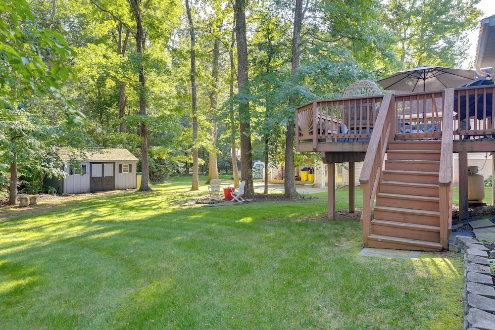 Room to Work & Relax! Laurel Home w/ Office, Yard