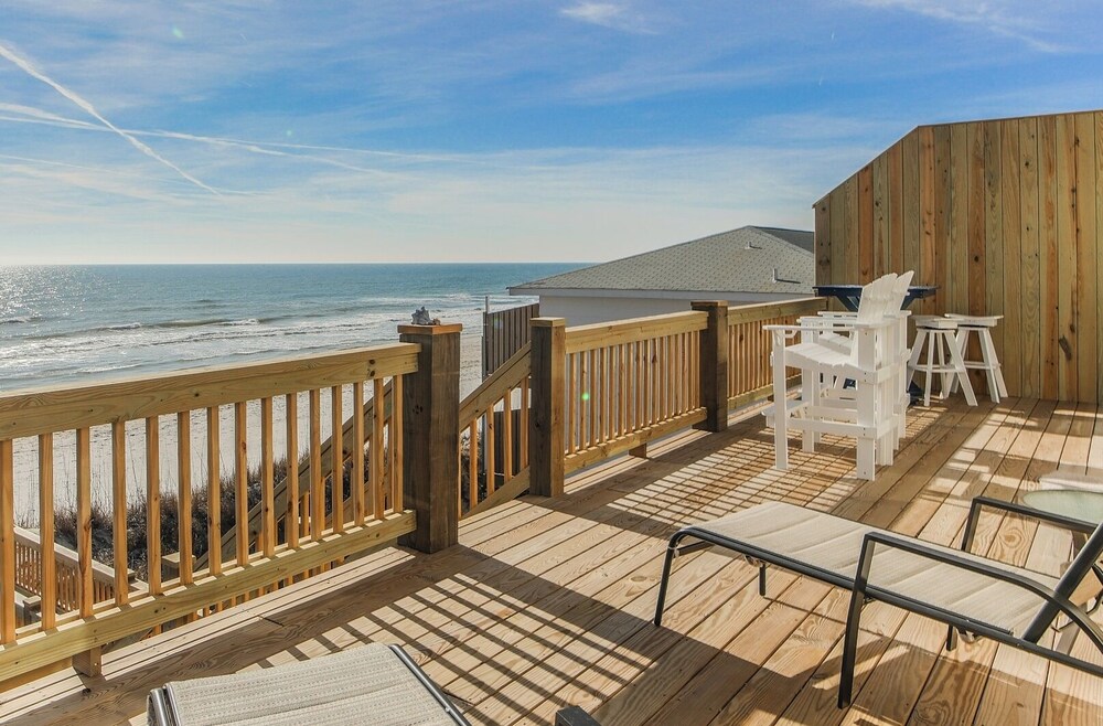 Sunshine Daydreams by Topsail Realty