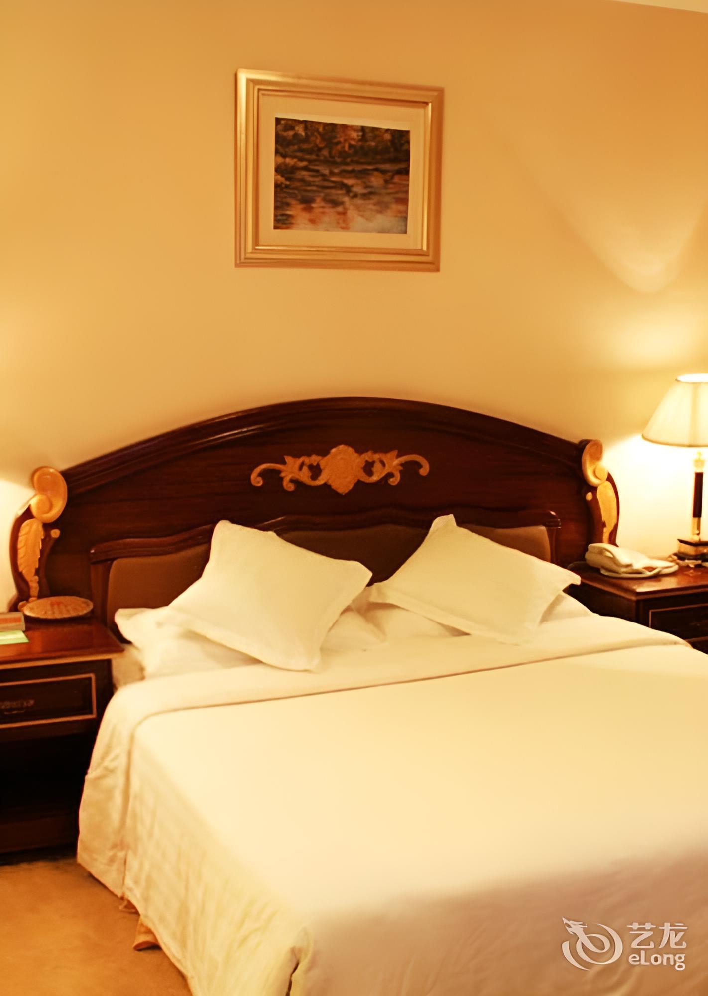 The Royal Palace Hotel