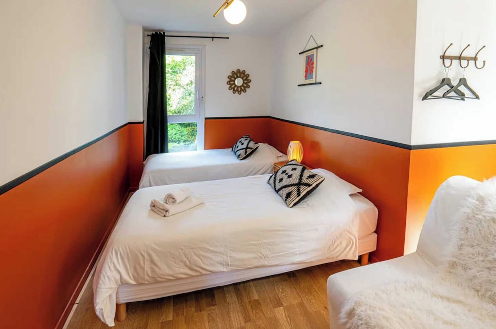 Elegant Triplex With Private Parking-2br/4p-honfleur view 2