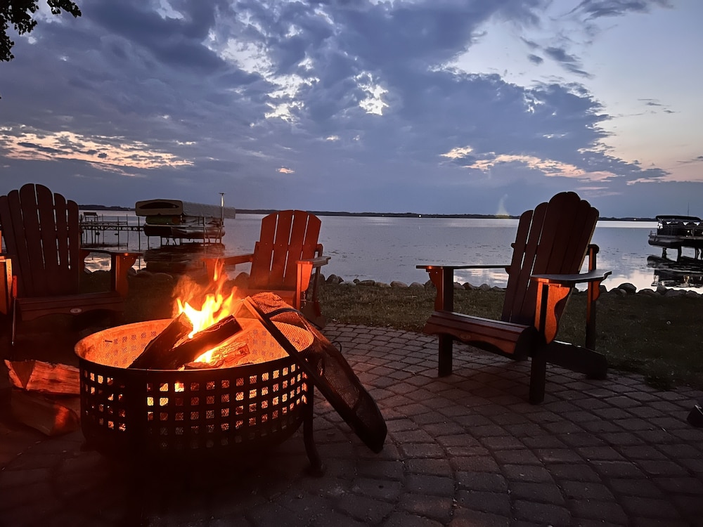 Rizzy's on the Lake - Property Image 24