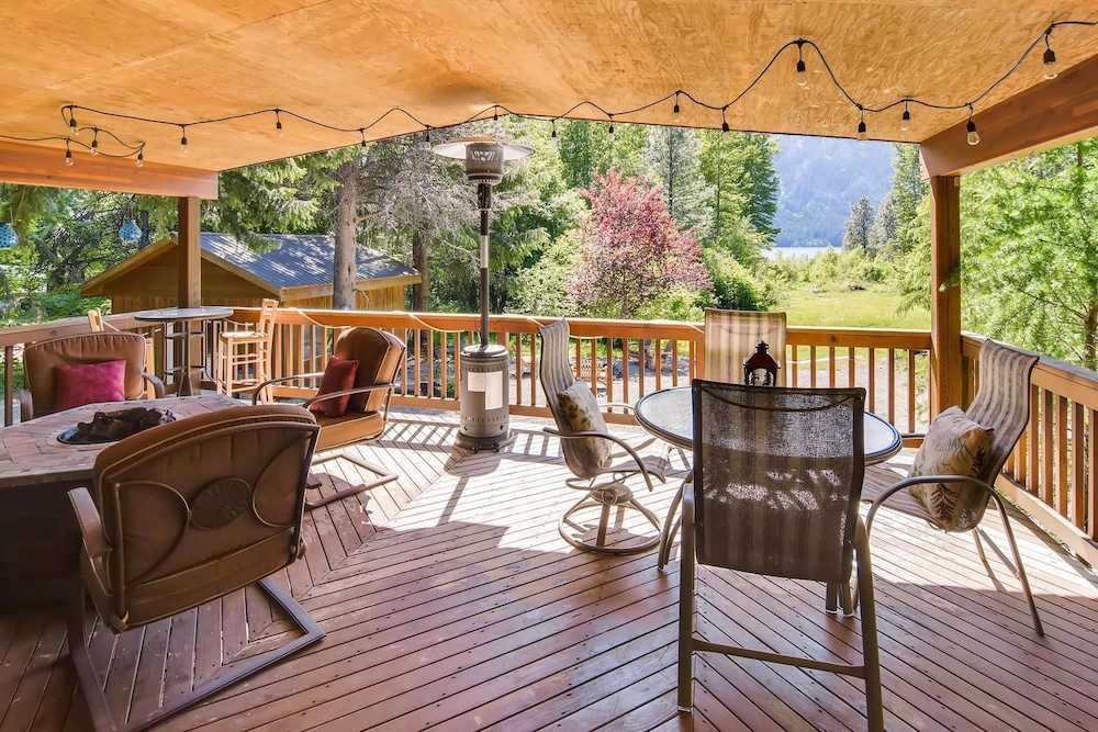 Beechwood Lakehouse