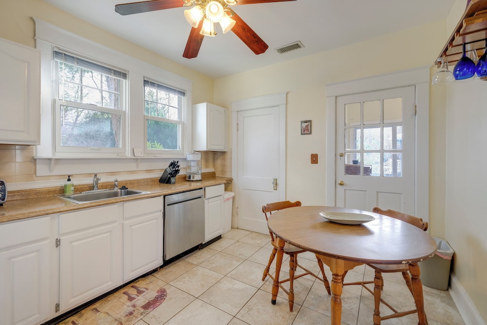 1 Mi to East Falls Station: Home w/ Office!, photo 12