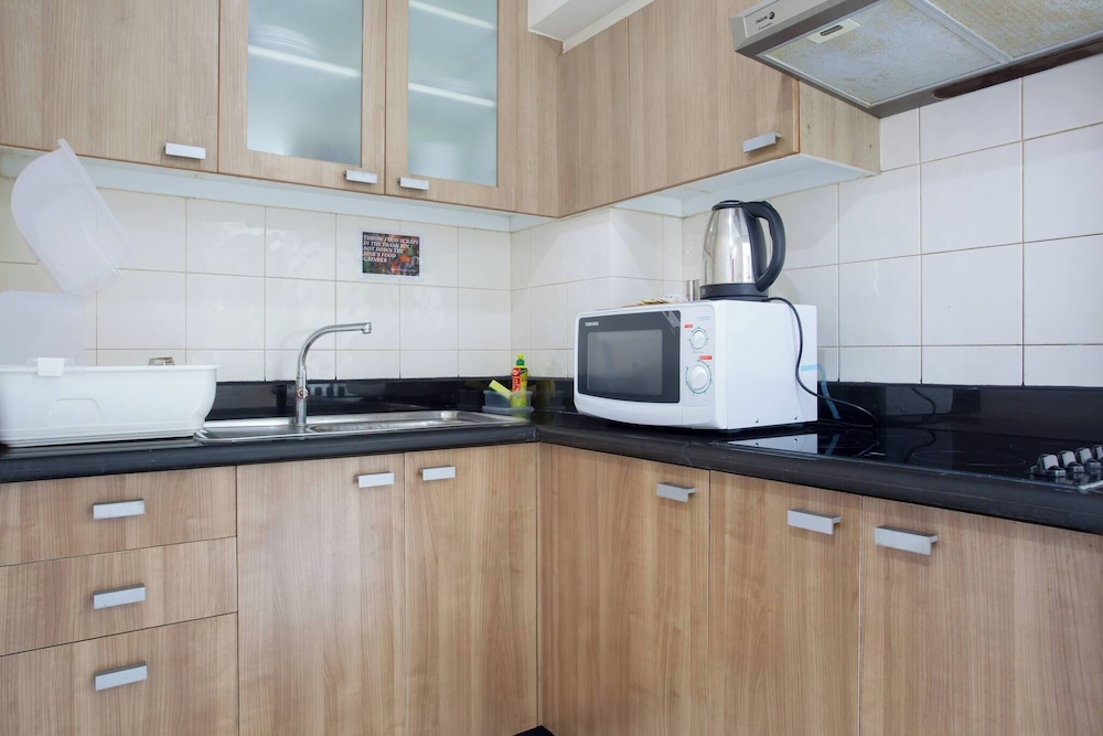 6C - 2 Bedroom Downtown Apartment With Shared Pool