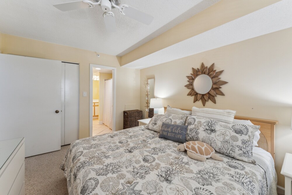 Stunning Ocean Views From The 10th Floor 1 Bedroom Condo
