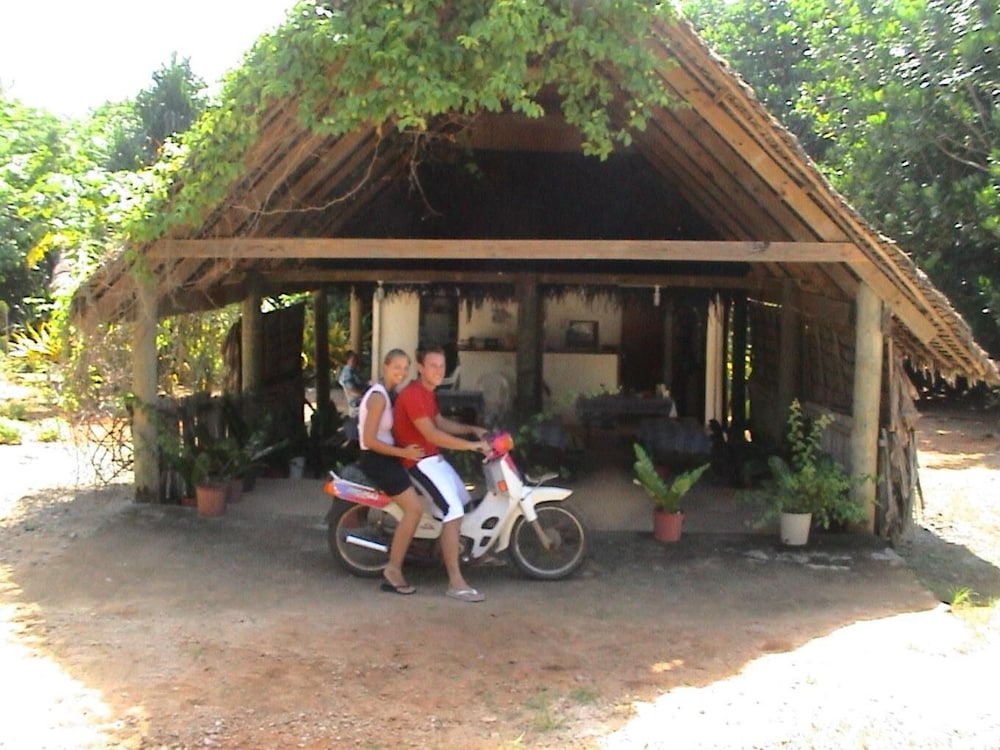 Ara Moana Bungalows
