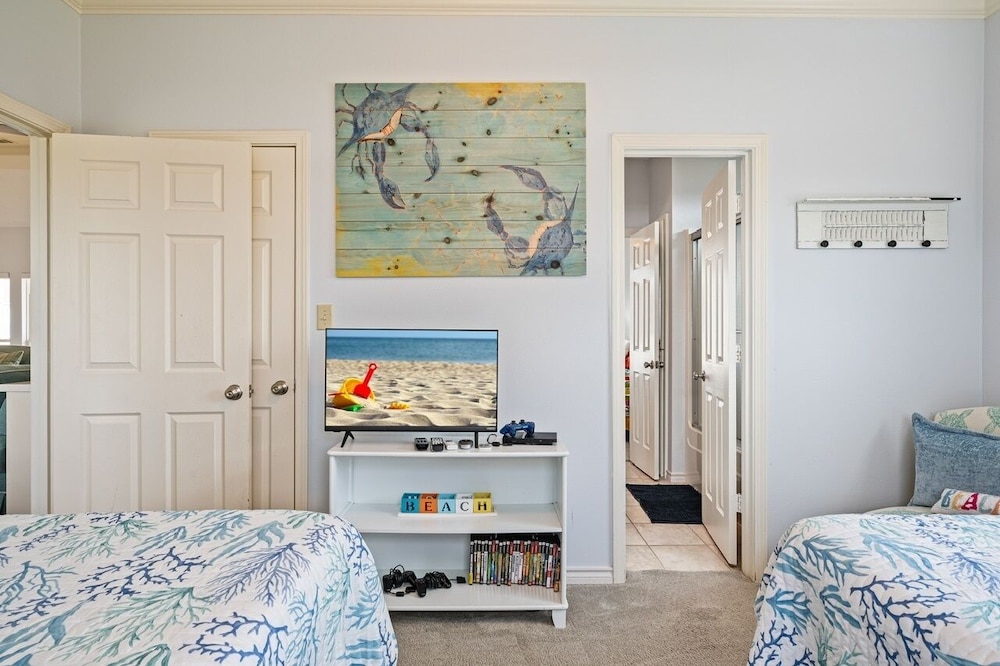 Happy Hours 4 Bedroom Home