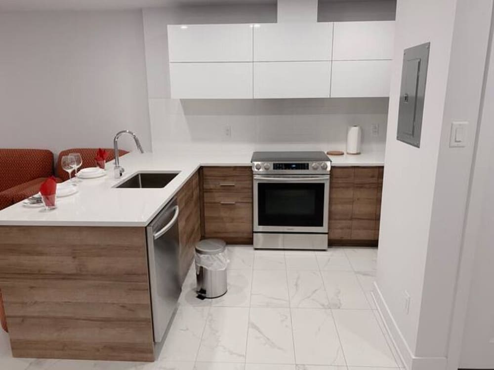 2001 Av. Beaconsfield
