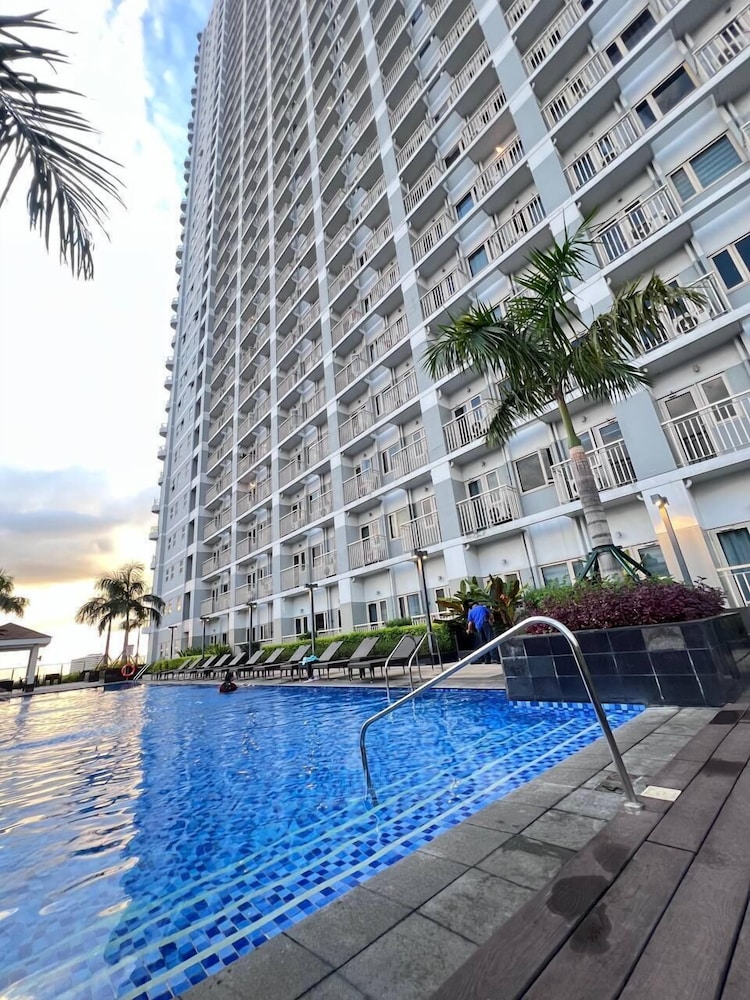 Unistay Coast Res R38 with Bal-Sunset Vw