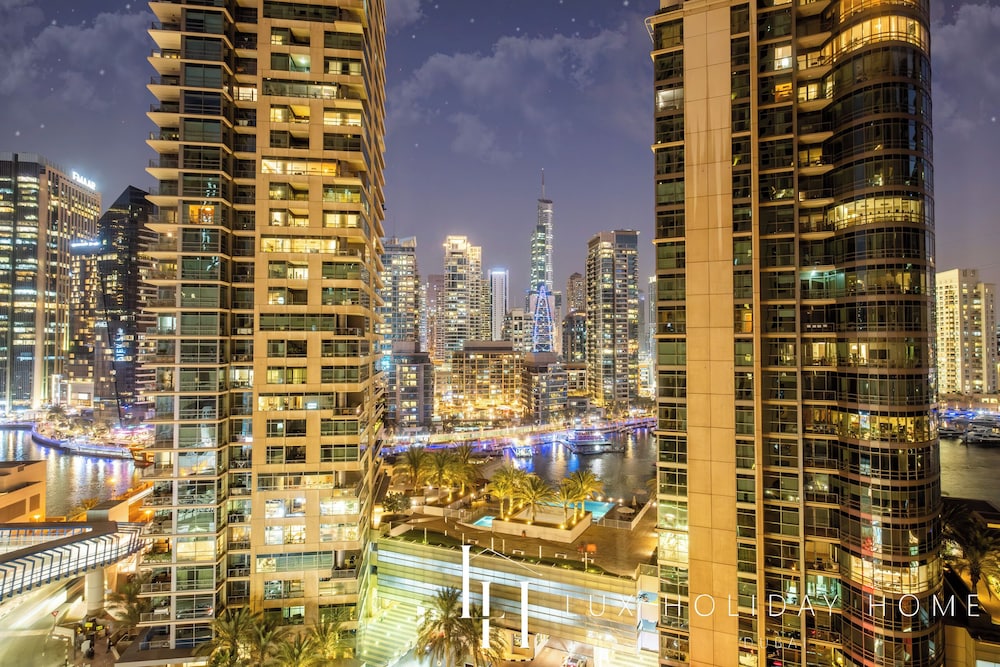LUX The Luxurious Central JBR Suite 2