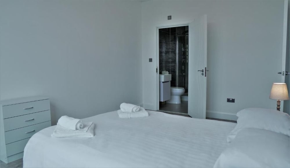 Sapphire House Apartments view 4