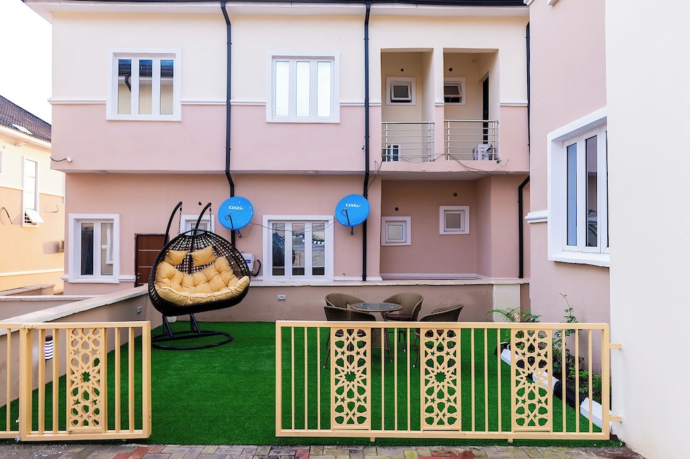 Clarus Apartments