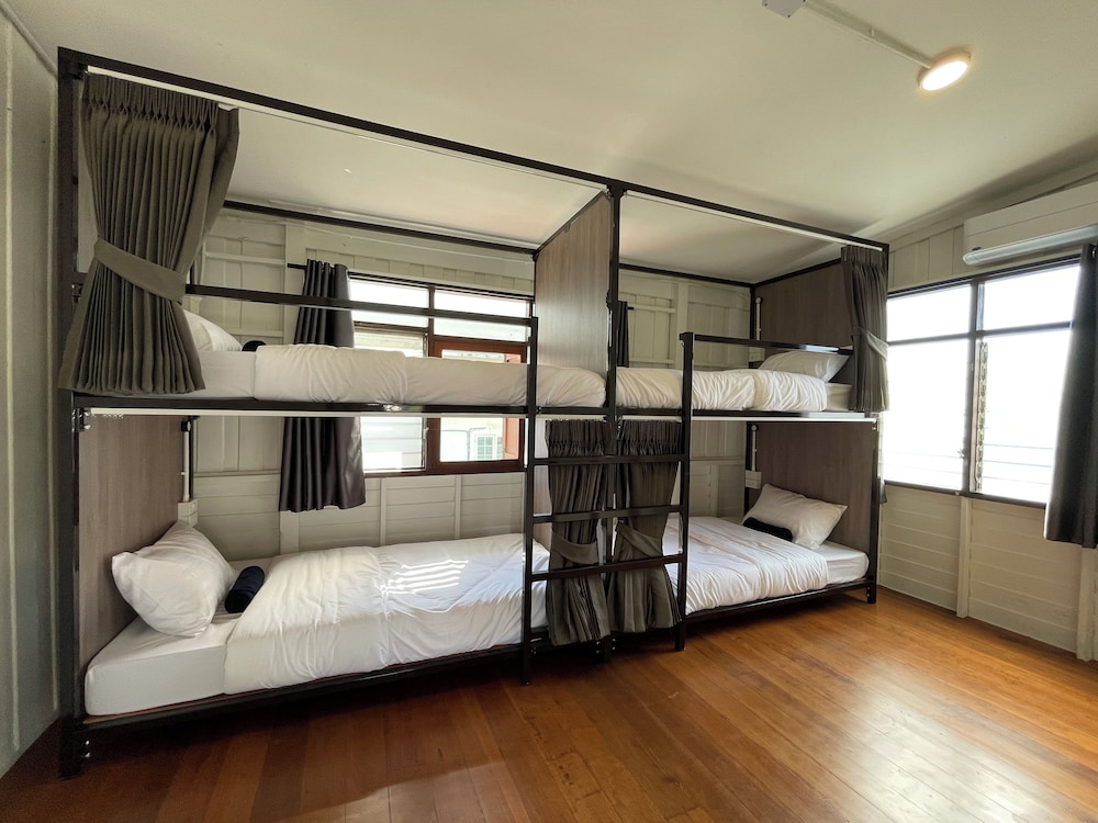Green Cabin Hostel