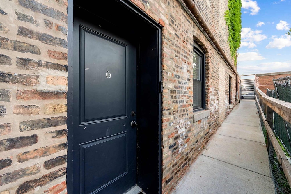 Chicago 2 Bed 2 Bed Comfy Home