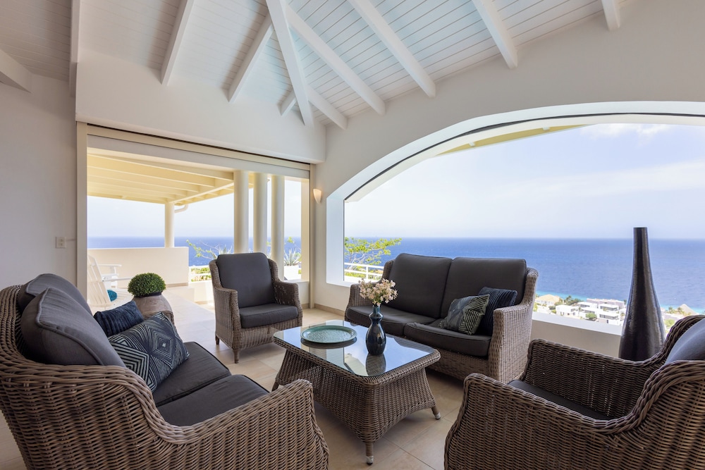 Coral Estate Holidays