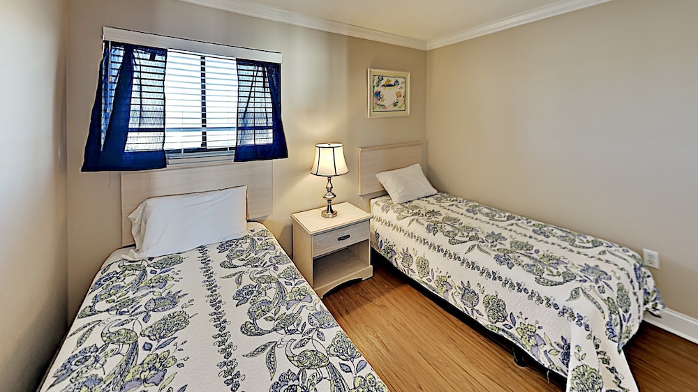 Sands Beach Club 820 2 Bedroom Condo