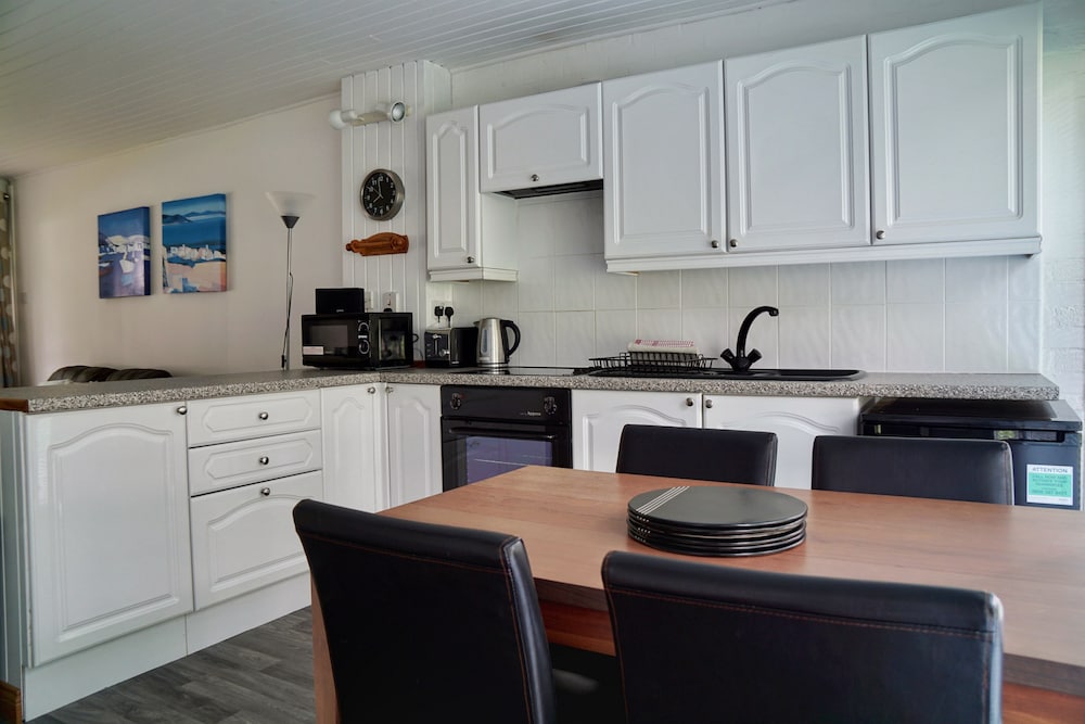Special 2 Bedroom Home In White Cross