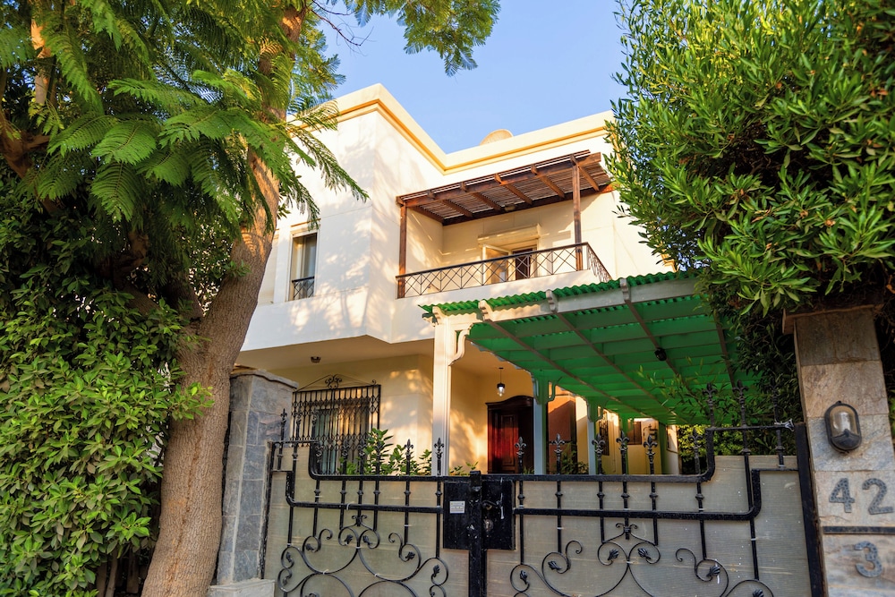 Host Prime Classic Villa At Rehab City view 4