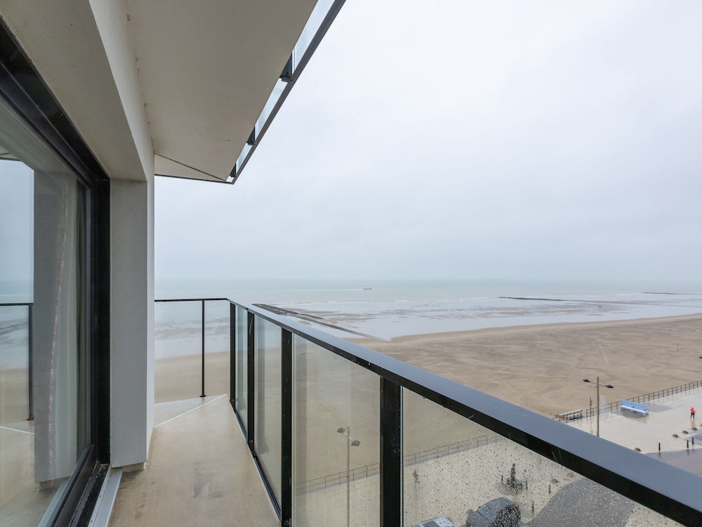 Corner Studio With Sea-views