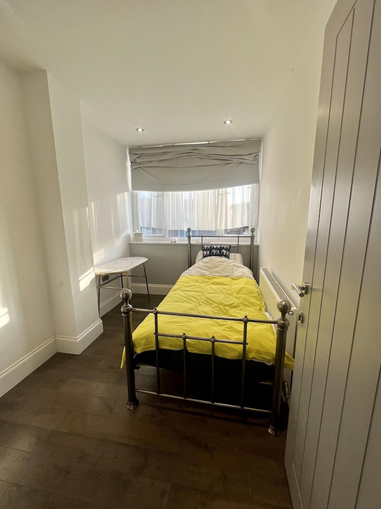 West London Star Aparthotel view 4