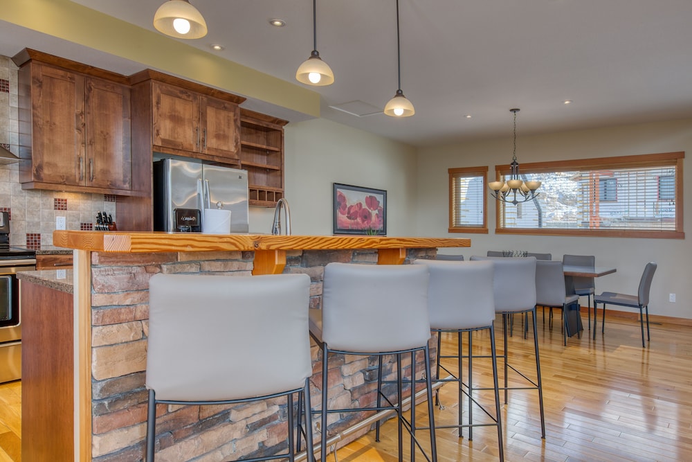 Fairmont Creek Property Rentals The Residences